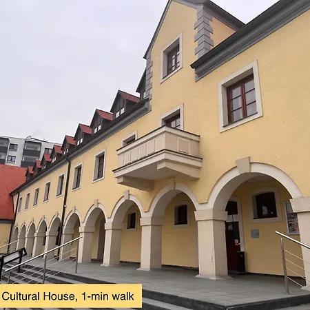 555 New & Fully Equipped With Free Garage Lejlighed Bratislava