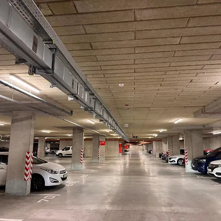 Апартаменты 555 New & Fully Equipped With Free Garage