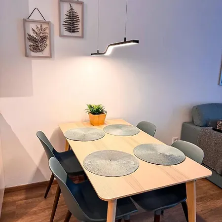 555 New & Fully Equipped With Free Garage * Μπρατισλάβα