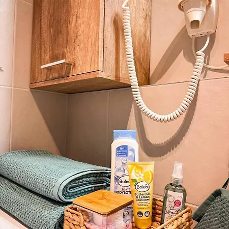 555 New & Fully Equipped With Free Garage Appartamento Bratislava