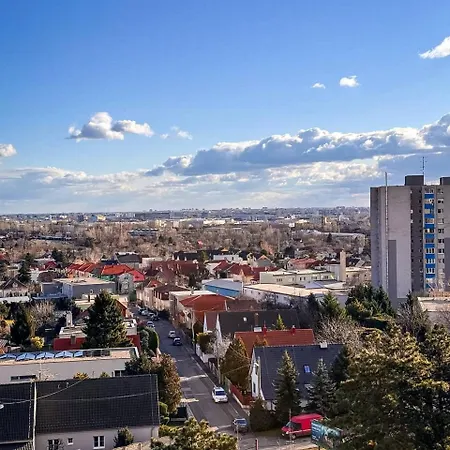 555 New & Fully Equipped With Free Garage * Μπρατισλάβα