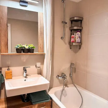 Appartamento 555 New & Fully Equipped With Free Garage Bratislava