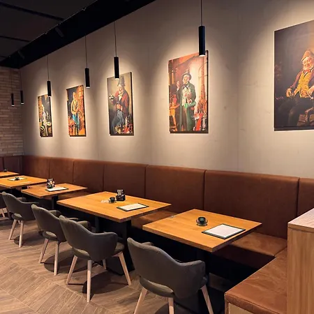 555 New & Fully Equipped With Free Garage