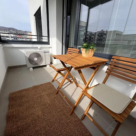 555 New & Fully Equipped With Free Garage