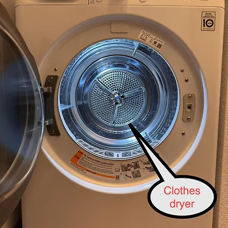 555 New & Fully Equipped With Free Garage Apartmán